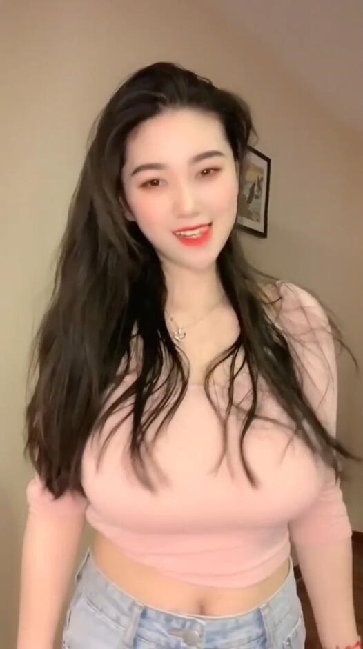 【快手惹人爱的琳儿】胸前这对奶是堪称一绝