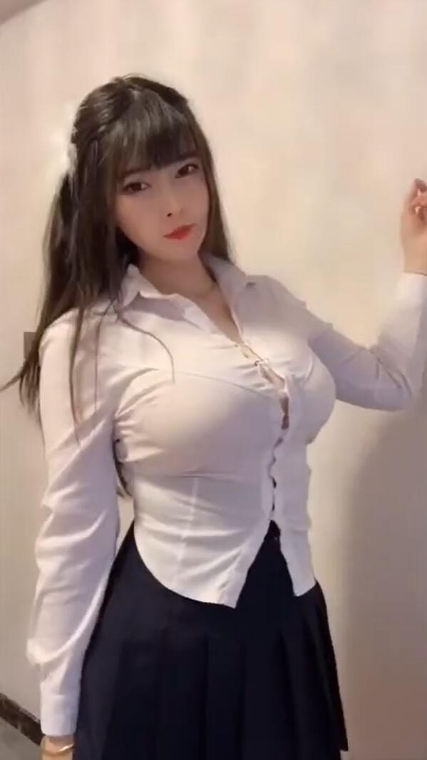 【抖音快手乳摇】巨乳美女抖奶舞福利視頻集合@小白纸妹