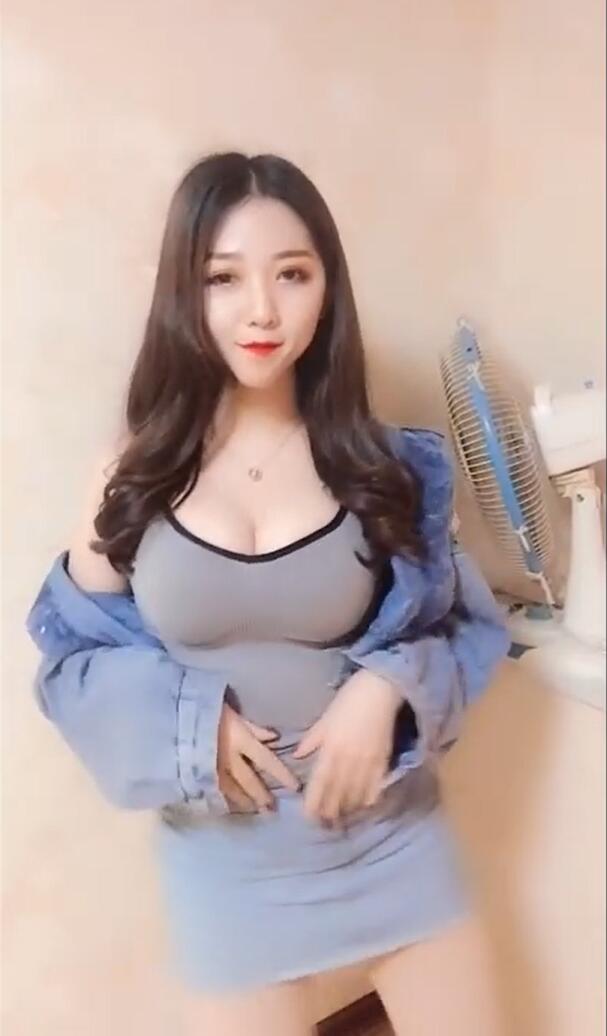 【抖音快手乳摇】巨乳美女抖奶舞福利視頻集合@小护士聪宝宝