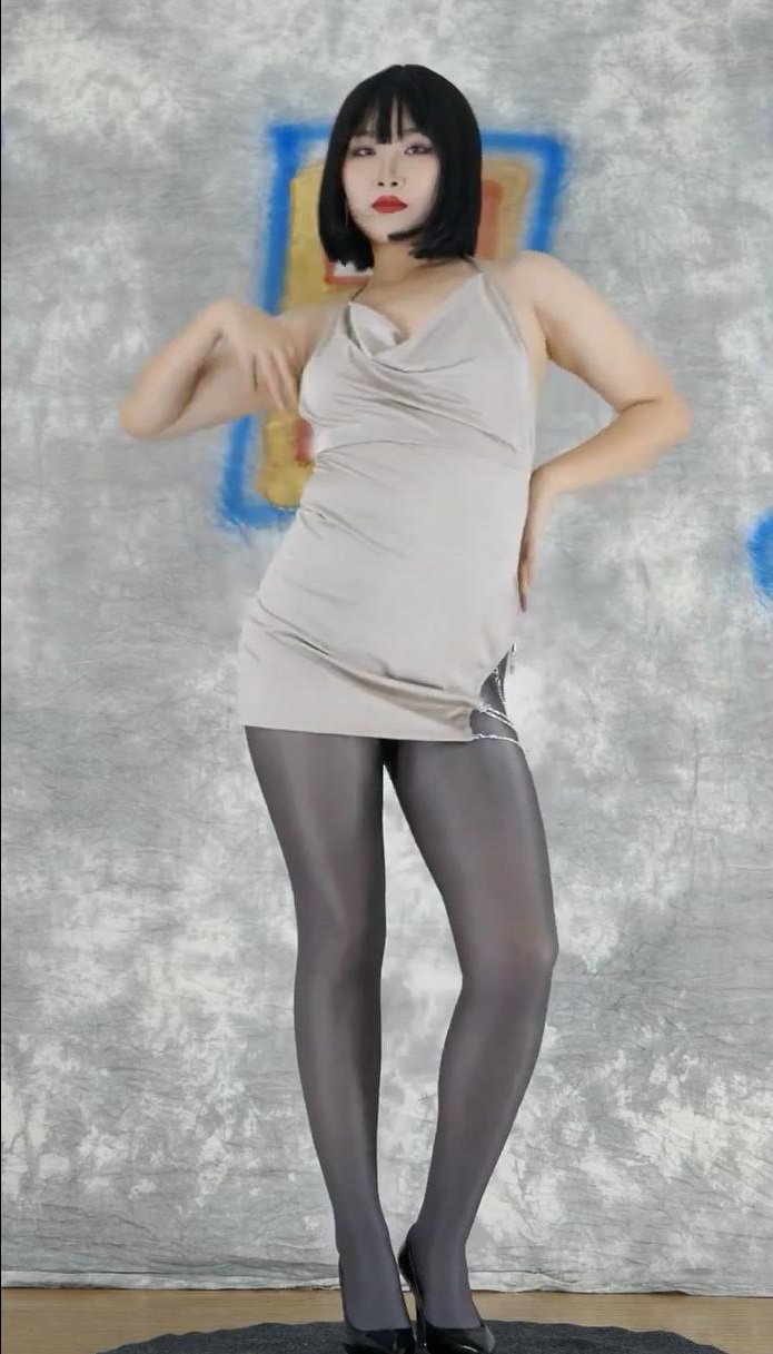 【黑girl雨蝶】性感热舞 009