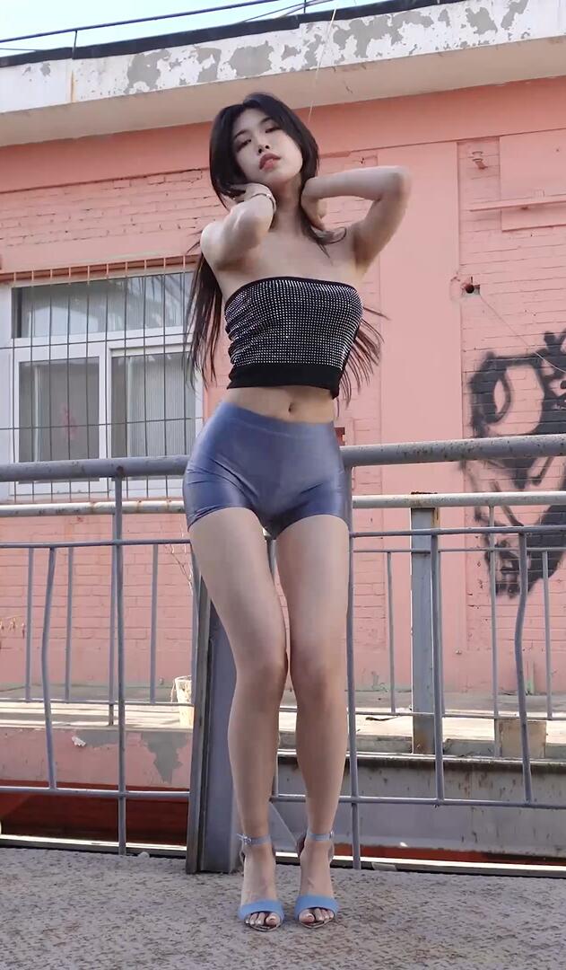 TK舞社 14期 01雯雯性感热舞