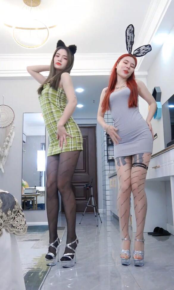 炫舞世家 大叶子雨桐 4期 A姐妹花热舞