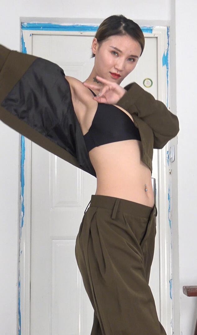 日月俱乐部 阿晶[维拉伊诺 ]军装特务 裸舞舞蹈