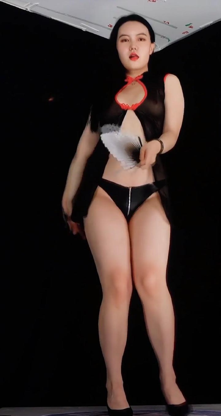 黑girl舞姿头牌 啪啪女昔梦4期 04 大眼睛 大白腿 大骚比  竖版