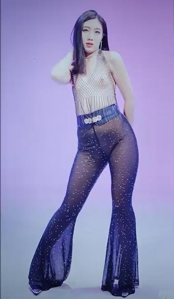 spop舞蹈 1期小奈 07嫩白姐姐性感热舞 高叉M跨看到姐姐粉嫩鲍鱼片