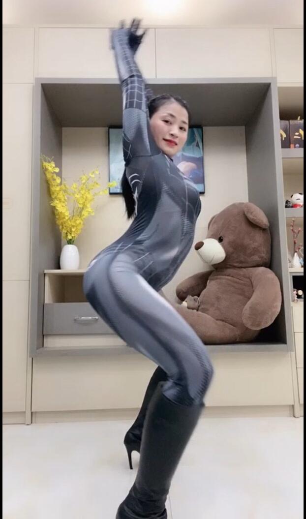 青青广场舞 定制热舞 丰满少妇 广场舞 09