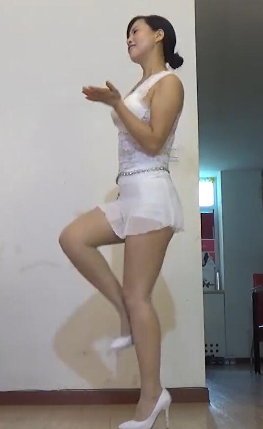 梦露广场舞 阿姨值得你拥有 风韵犹存丰润凸翘 想日她每天撸7次 珍藏版 2