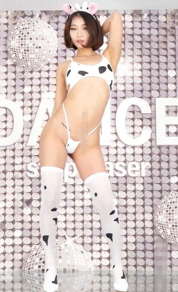 映秀(黑girl)最新精品18期01 极致靓女骚动热舞 横竖