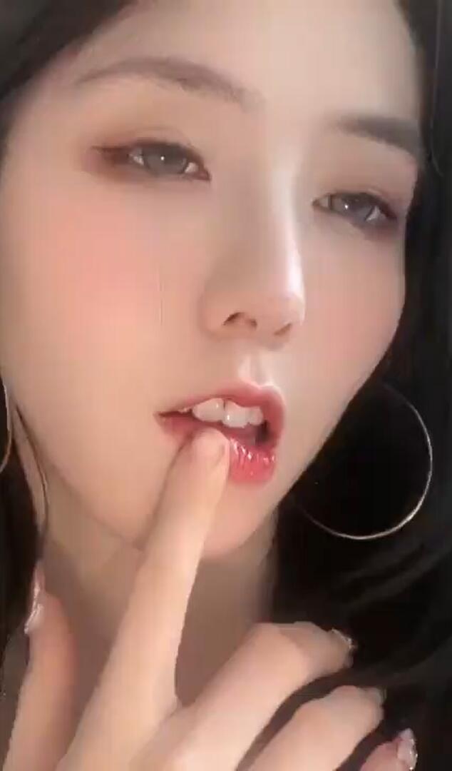 【抖音 鱼鱼】林志玲气质高挑反差强烈，都是超美超大尺度01 2V