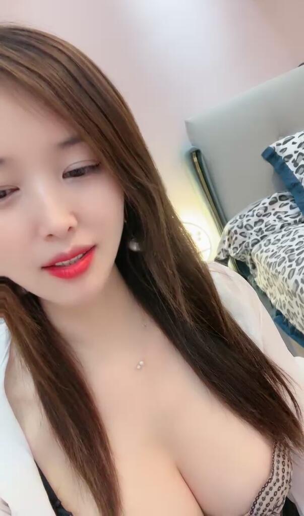 【长视频】国模极品尤物网红女神！难得收费房秀！粉嫩小穴掰开特写，这脸蛋漂亮啊 醉了