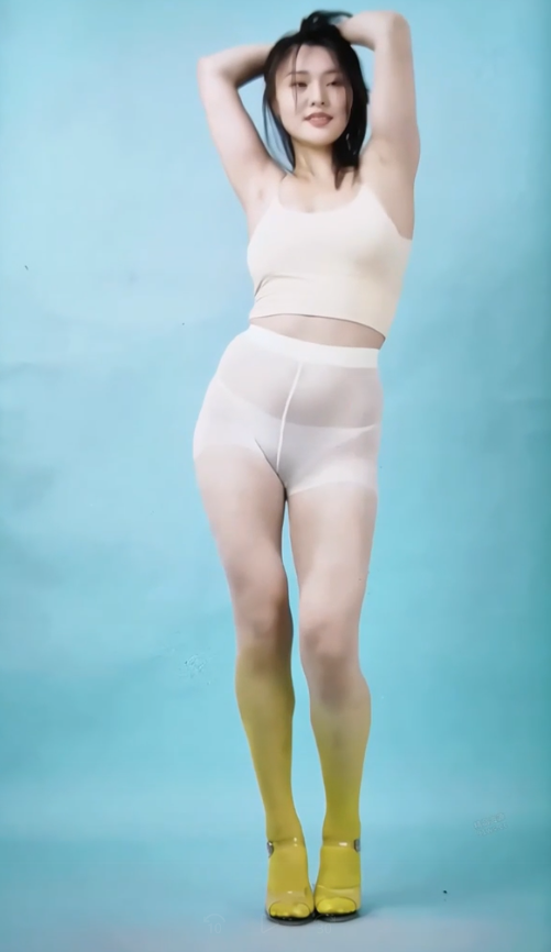 艺舞吧 美娜 第1期 03 稀有珍藏 脸蛋真TM漂亮 甜美的想骂人 横竖2V
