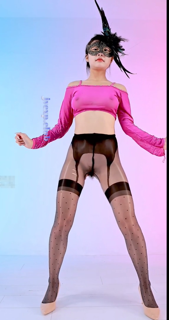 山庄VIP 阿妙 黑丝开档摇火车摇 01 1v